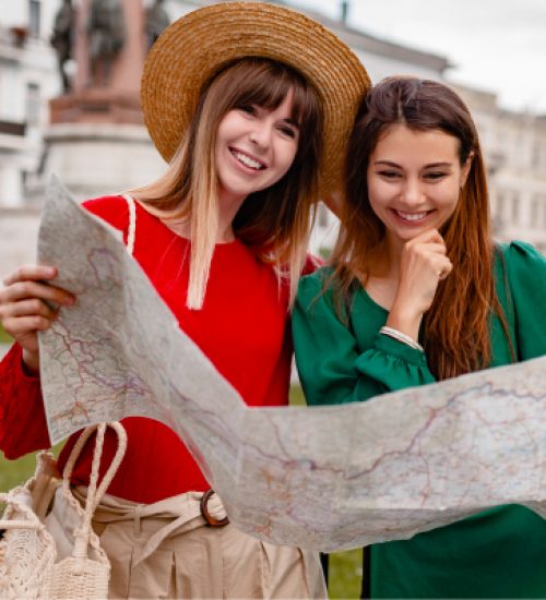 girls_and_map1